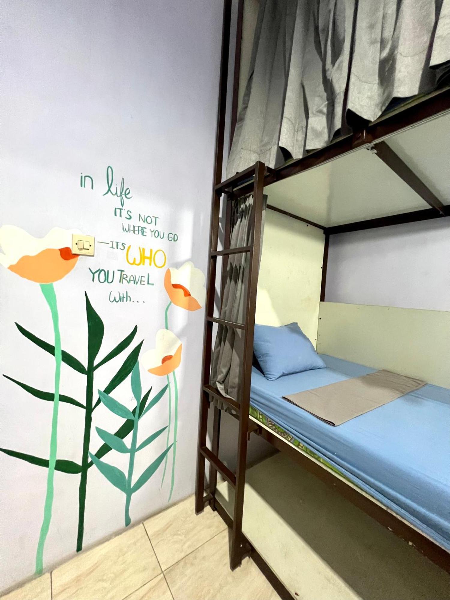 Mador Malang Dorm Hostel Ngoại thất bức ảnh